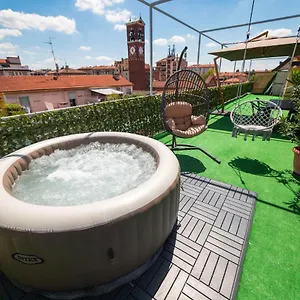 https://spazioso-appartamento-con-terrazzo-bocconi-iulm-naba.italymilanhotels.net